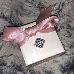 Pandora Geometric Charm